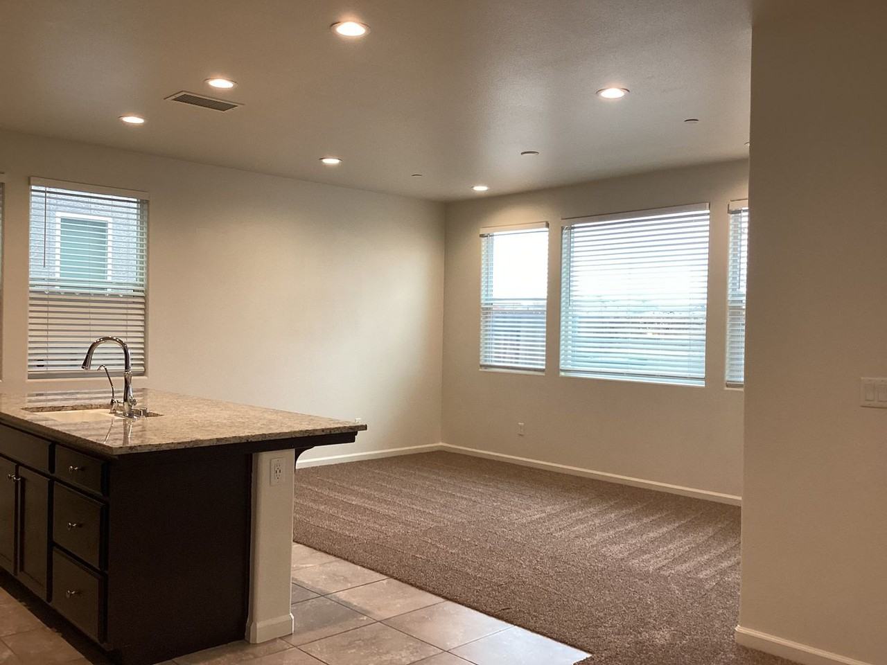 6319 E Creek View Ln - Photo 6 of 33