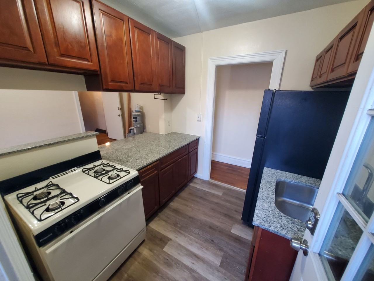 1145 W Linden St - Photo 3 of 14