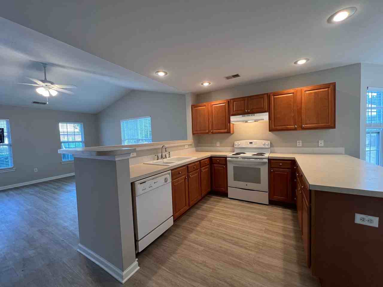 192 Sonata Cir - Photo 4 of 17