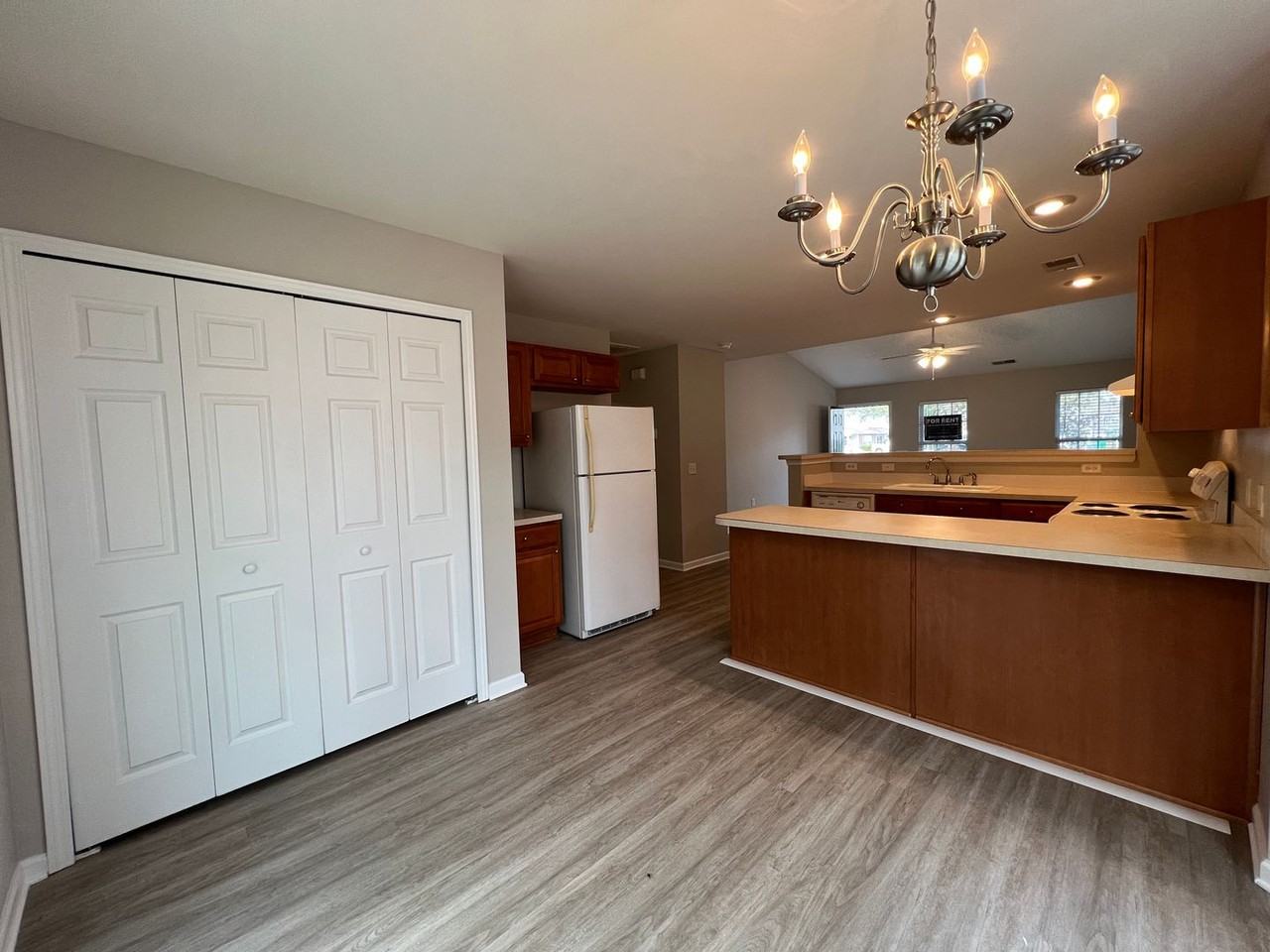 192 Sonata Cir - Photo 5 of 17