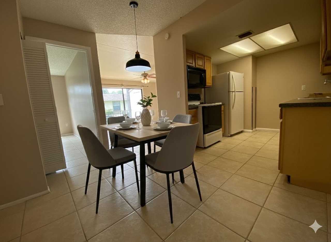 6010 Village Cir - Photo 2 of 18