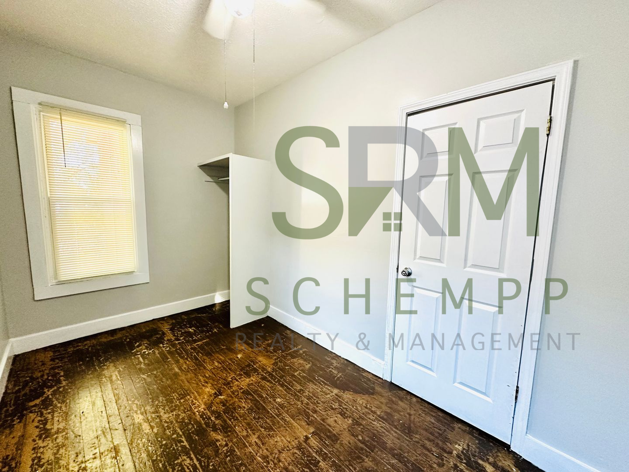 725 Iowa Ave - Photo 5 of 13