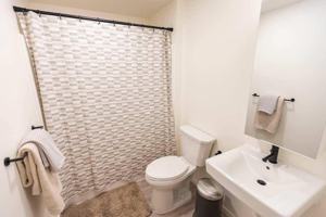 featured image of 1402 Tacoma Ave S