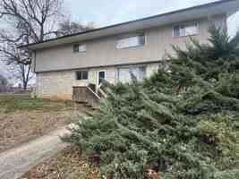 featured image of 1225 W Freeman St