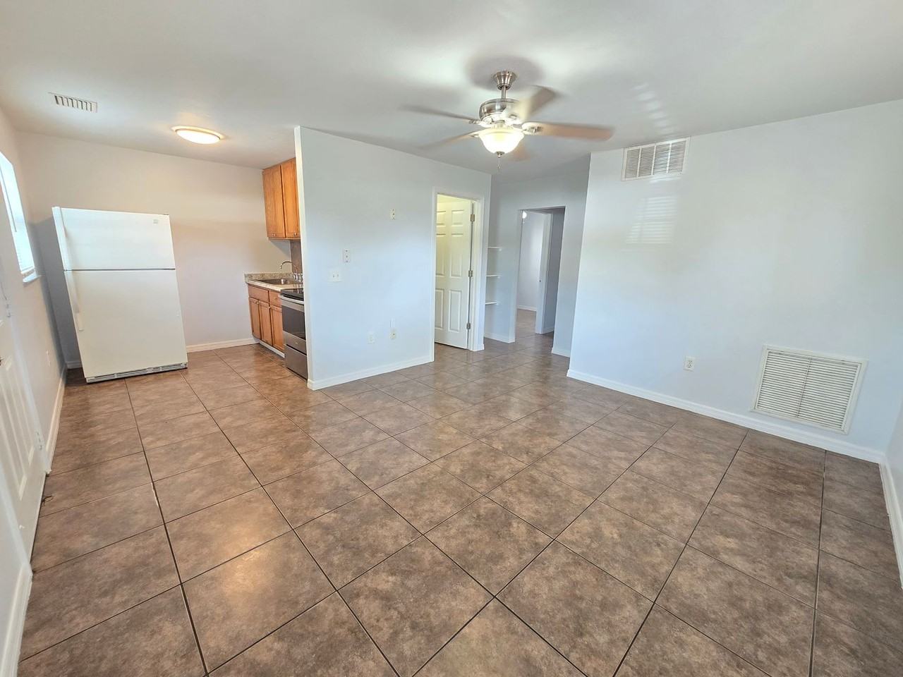 2147 Dodge Ave - Photo 4 of 17