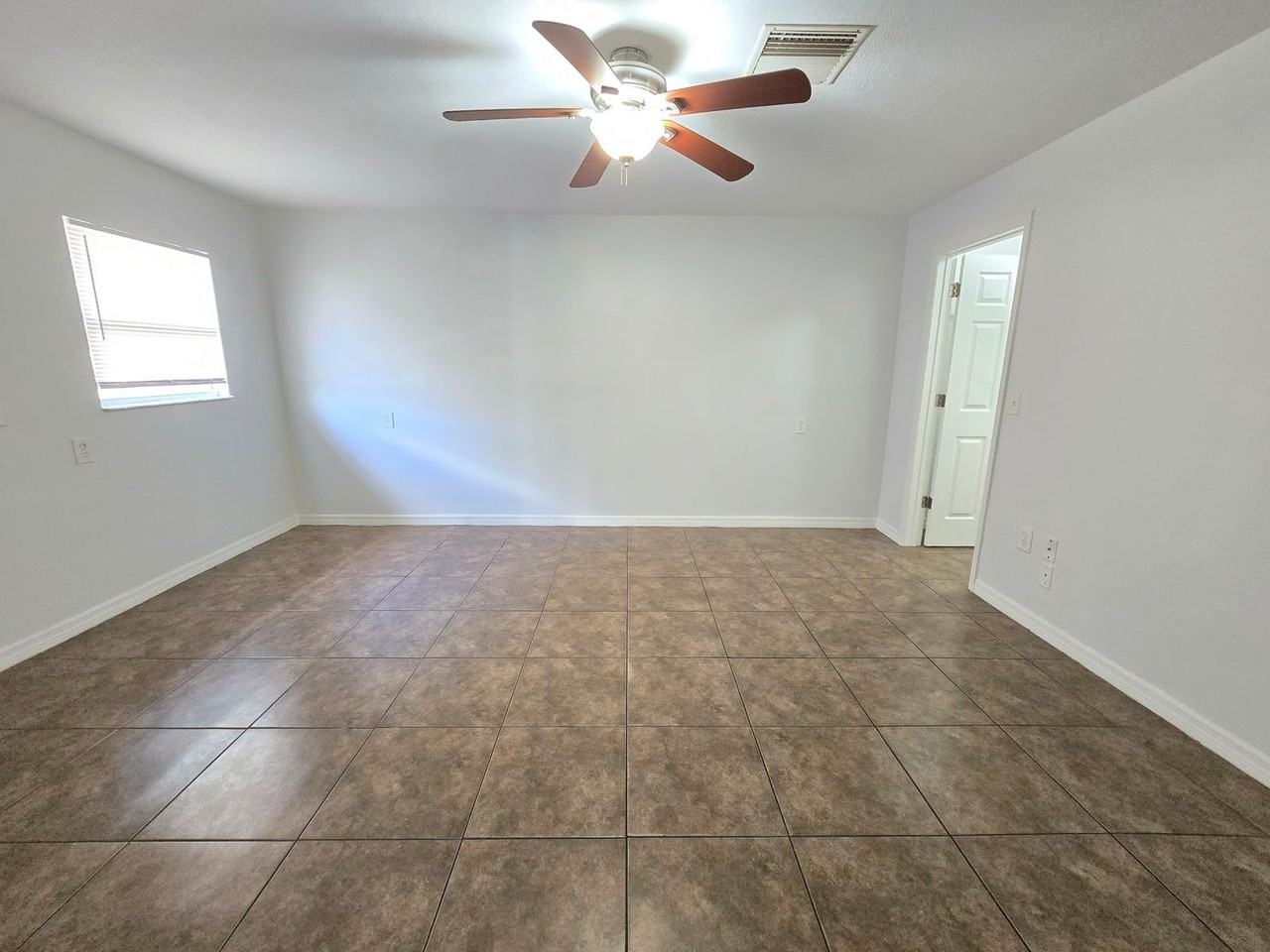 2147 Dodge Ave - Photo 7 of 17