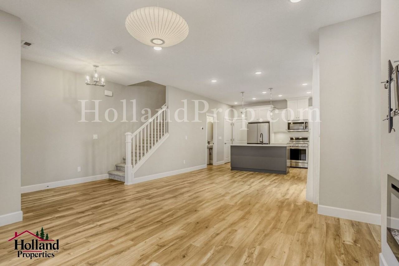 8042 Se Blanton St - Photo 6 of 19