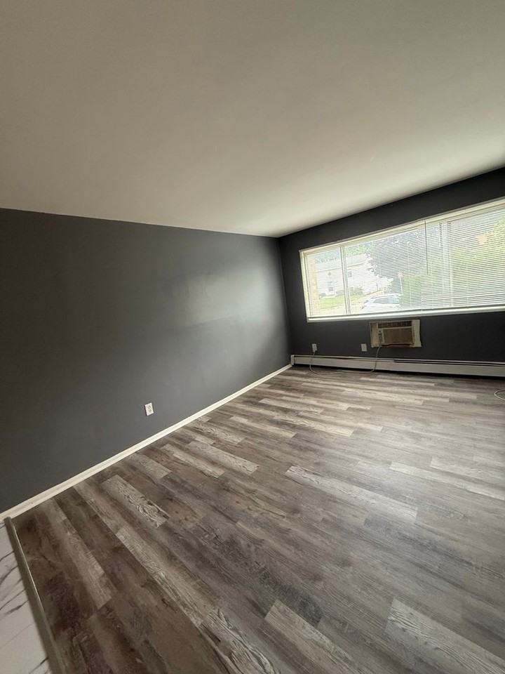 Station Hills Apartments - Photo 5 of 7