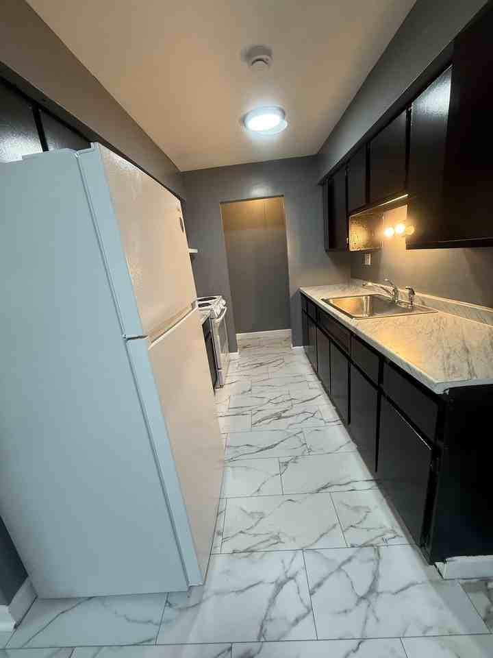 Station Hills Apartments - Photo 6 of 7