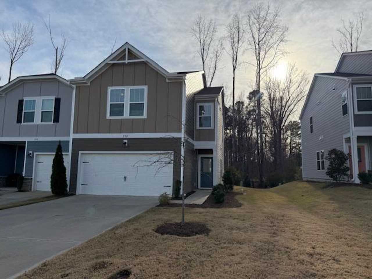212 Brook Farm Ln - Photo 3 of 25