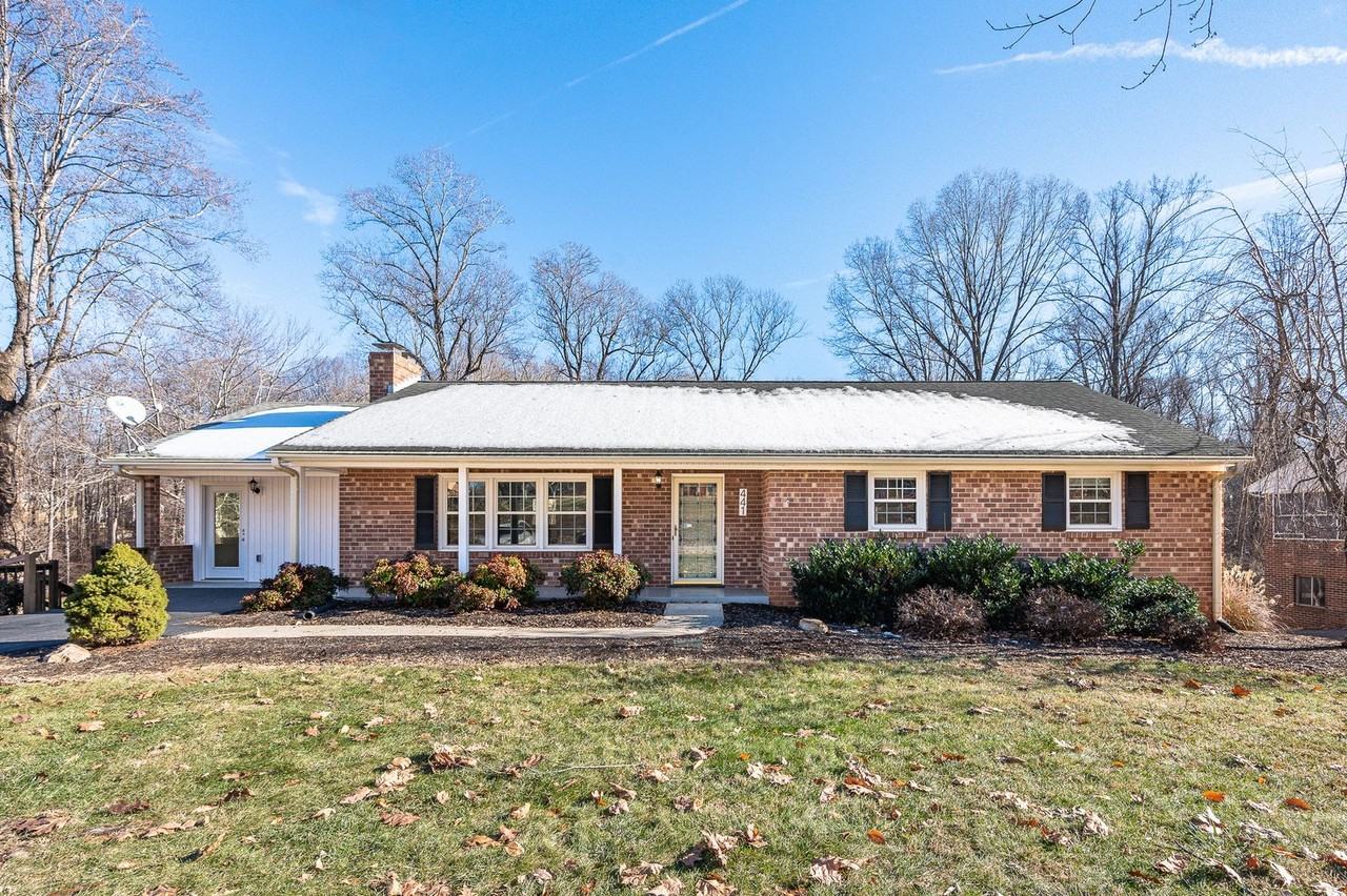 441 Windingway Rd - Photo 2 of 47