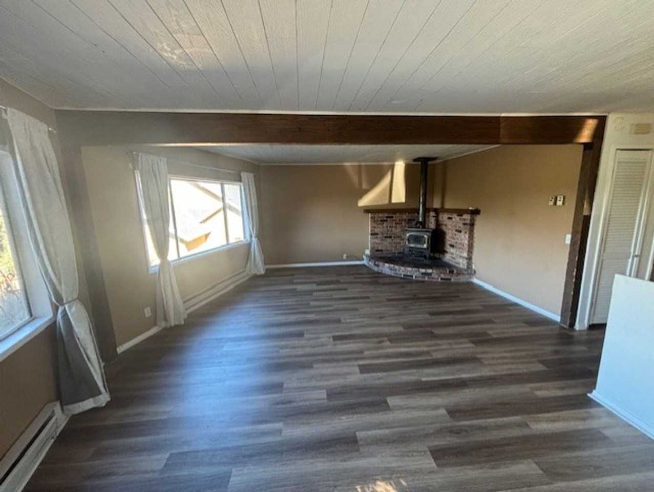 PMC033- 2028 LINDEN DR - Photo 5 of 19