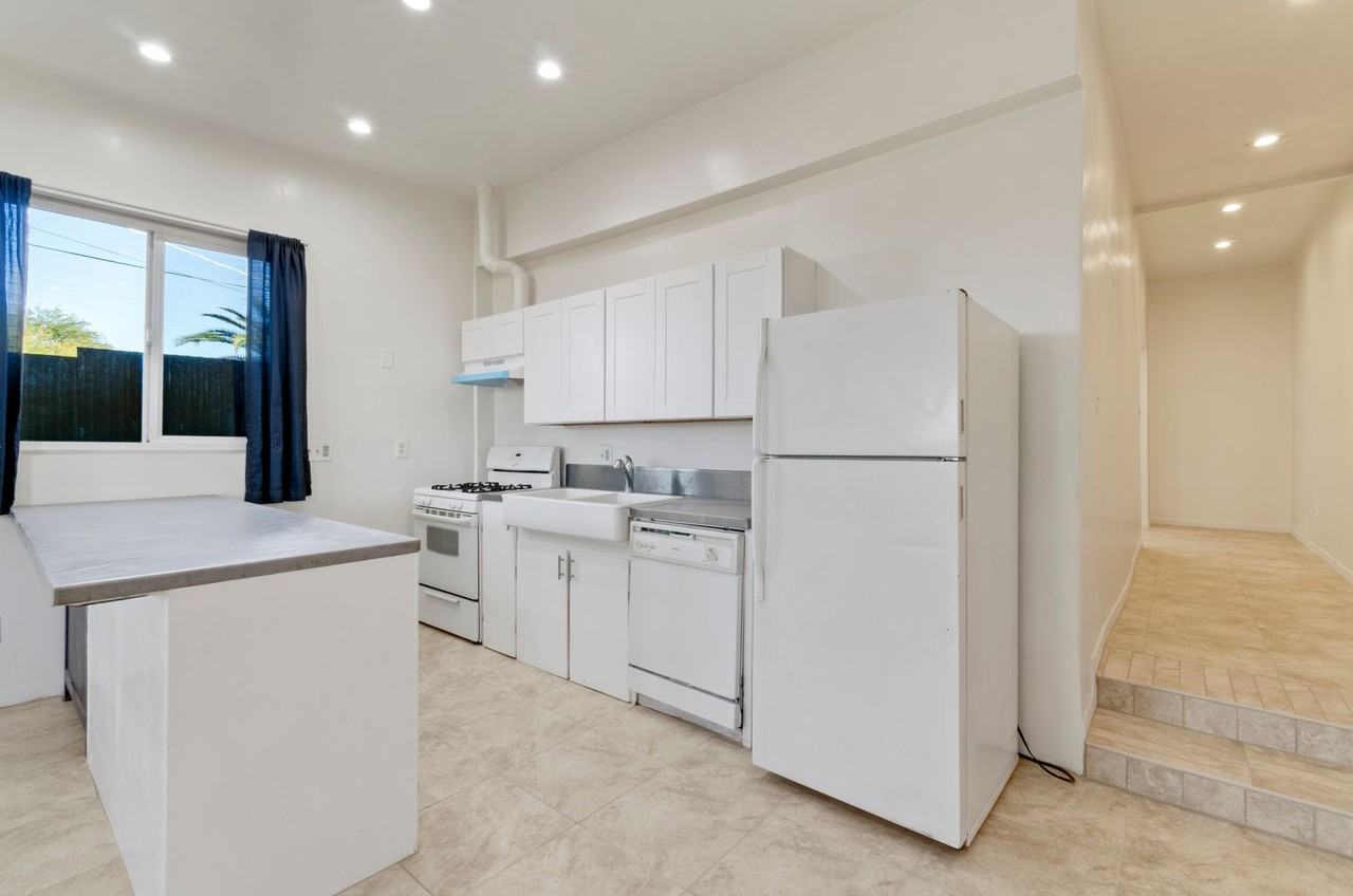 941 E Edison St - Photo 2 of 21