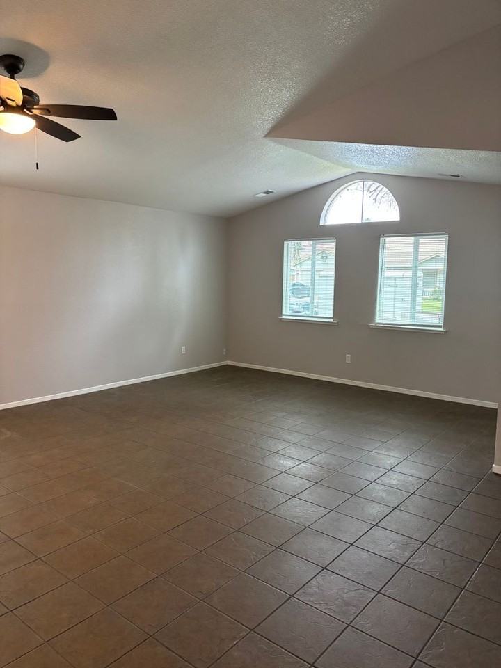 1950 White Oak Dr - Photo 2 of 17