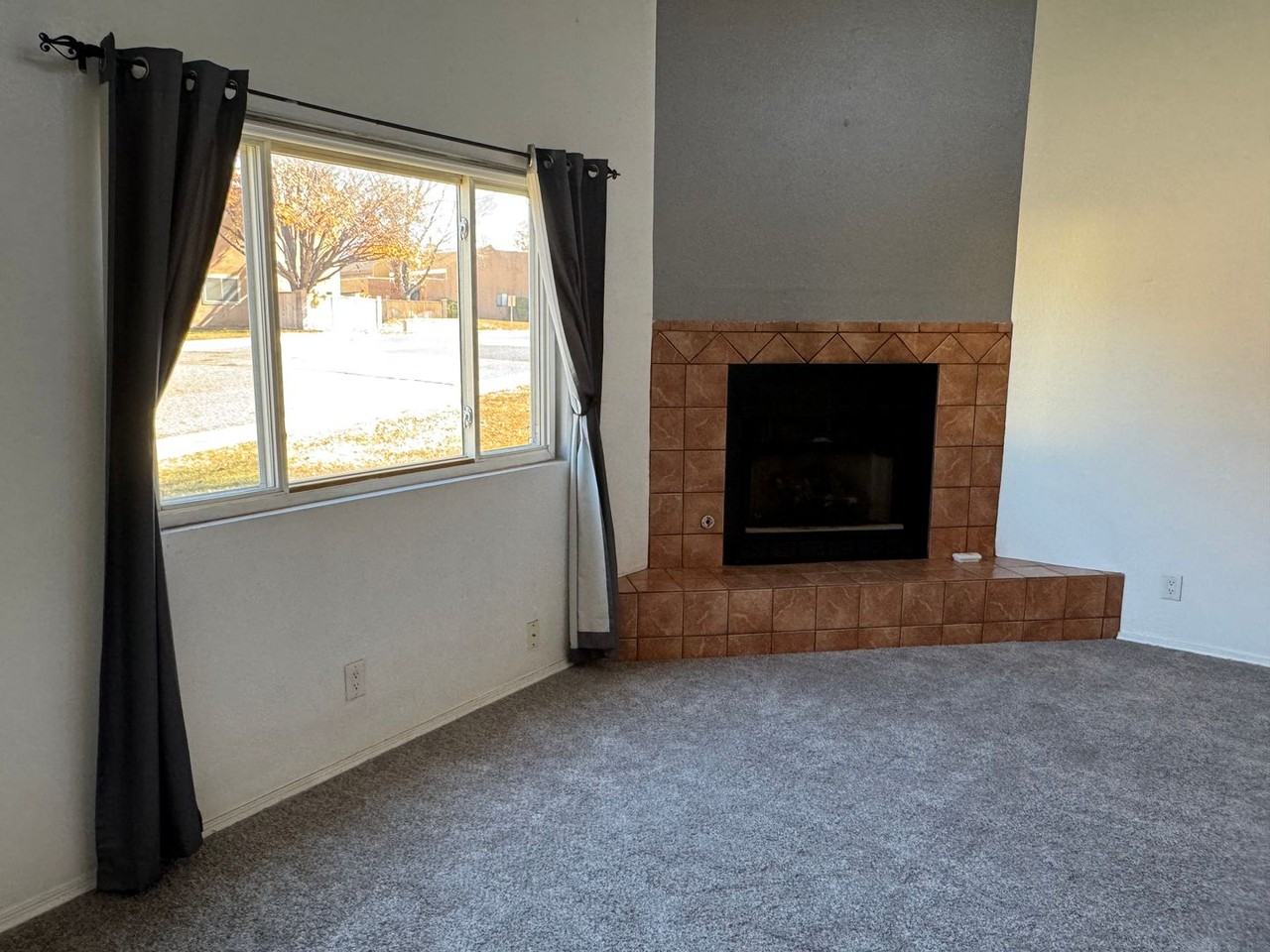 7232 Canary Ln Ne - Photo 2 of 19