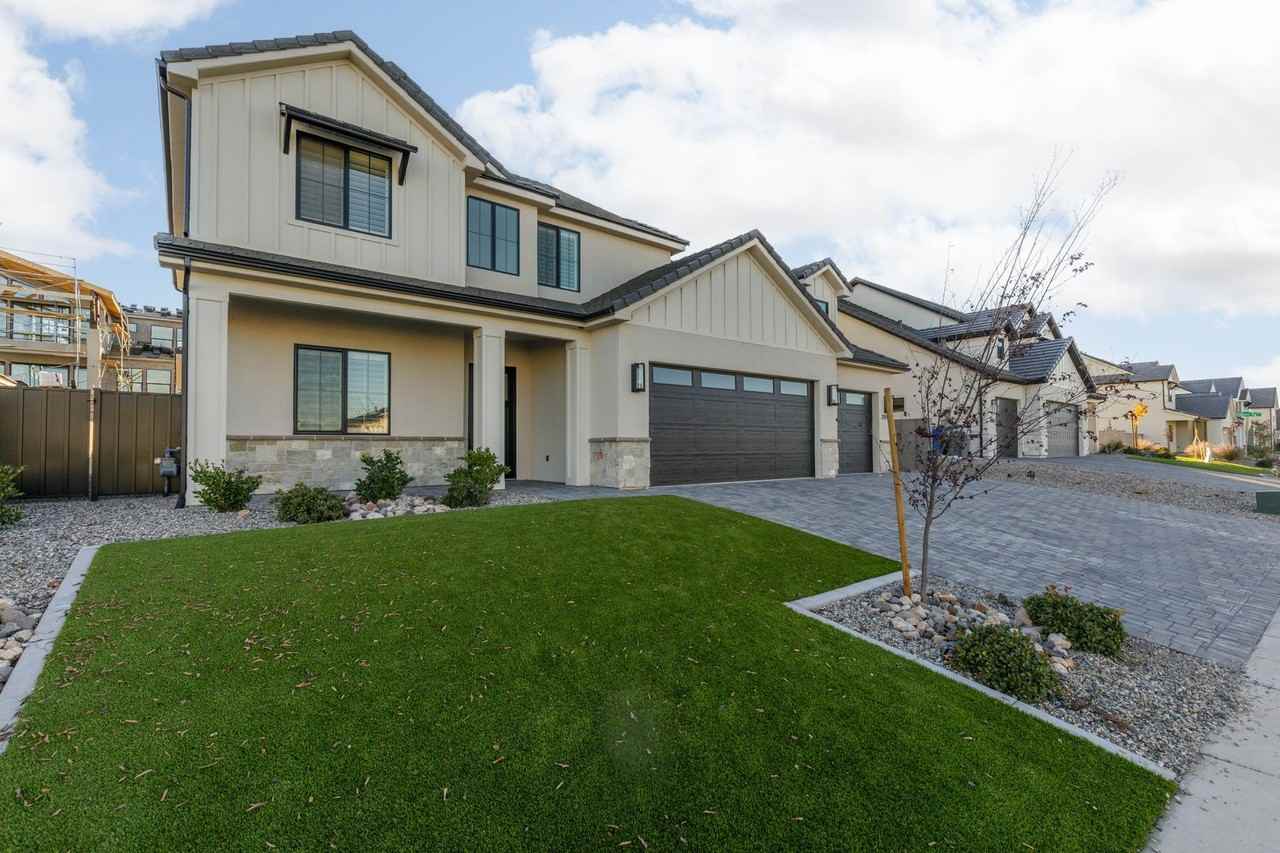 2998 E Alderann St - Photo 4 of 48