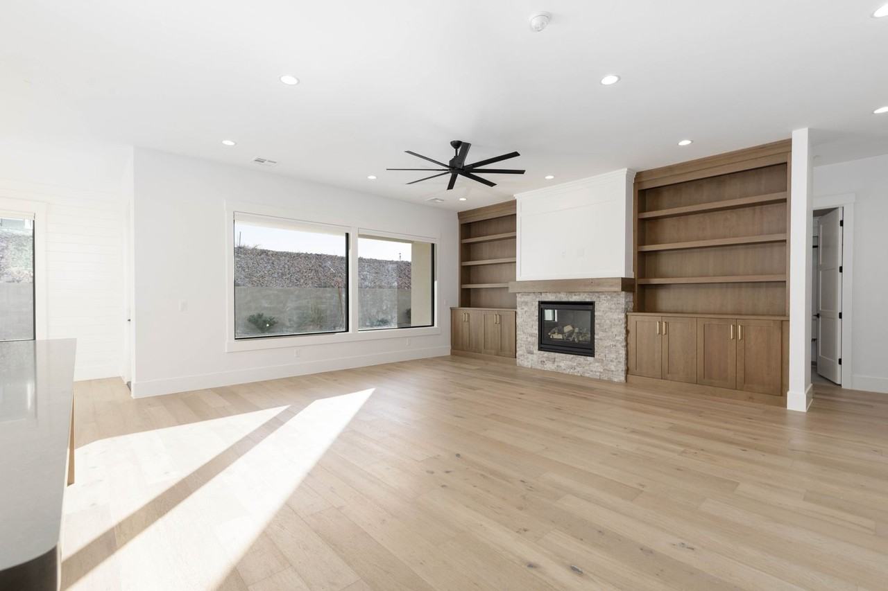 2998 E Alderann St - Photo 7 of 48