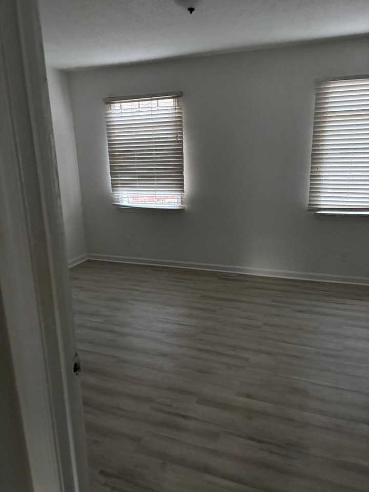 5823 Hunting Ridge Ln #C - Photo 4 of 8