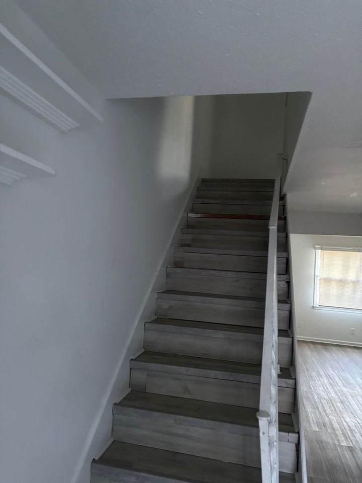 5823 Hunting Ridge Ln #C - Photo 6 of 8