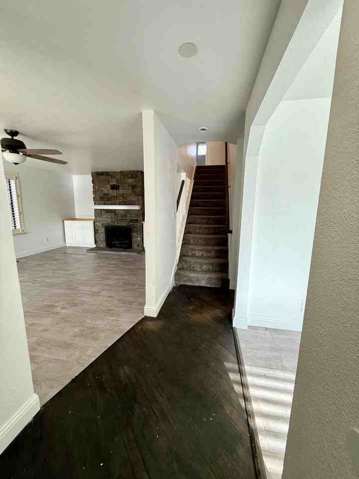 1646 Golddust Dr - Photo 4 of 24