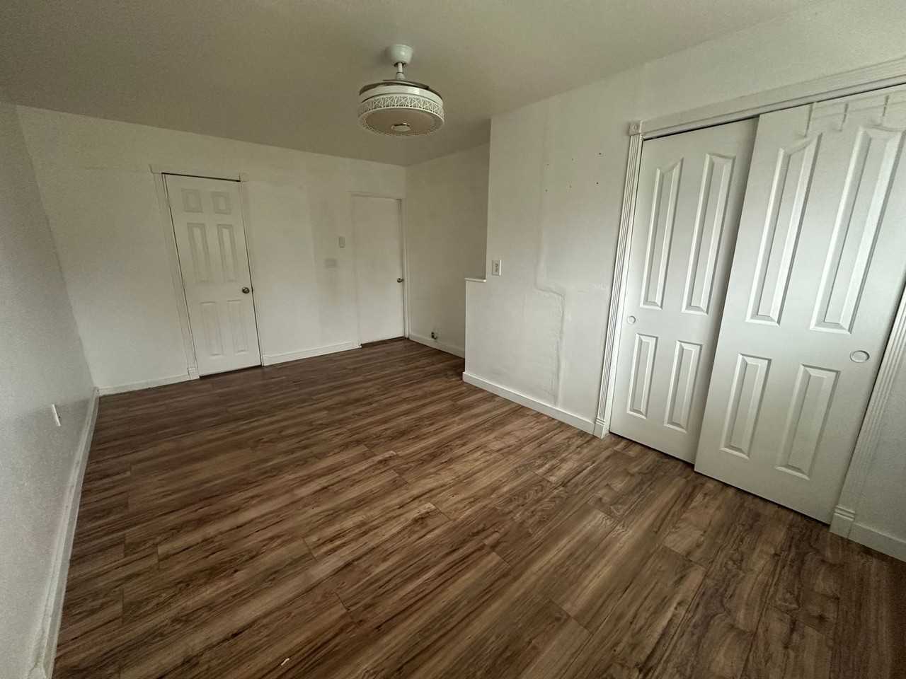 301 Ainsley Ave - Photo 7 of 21