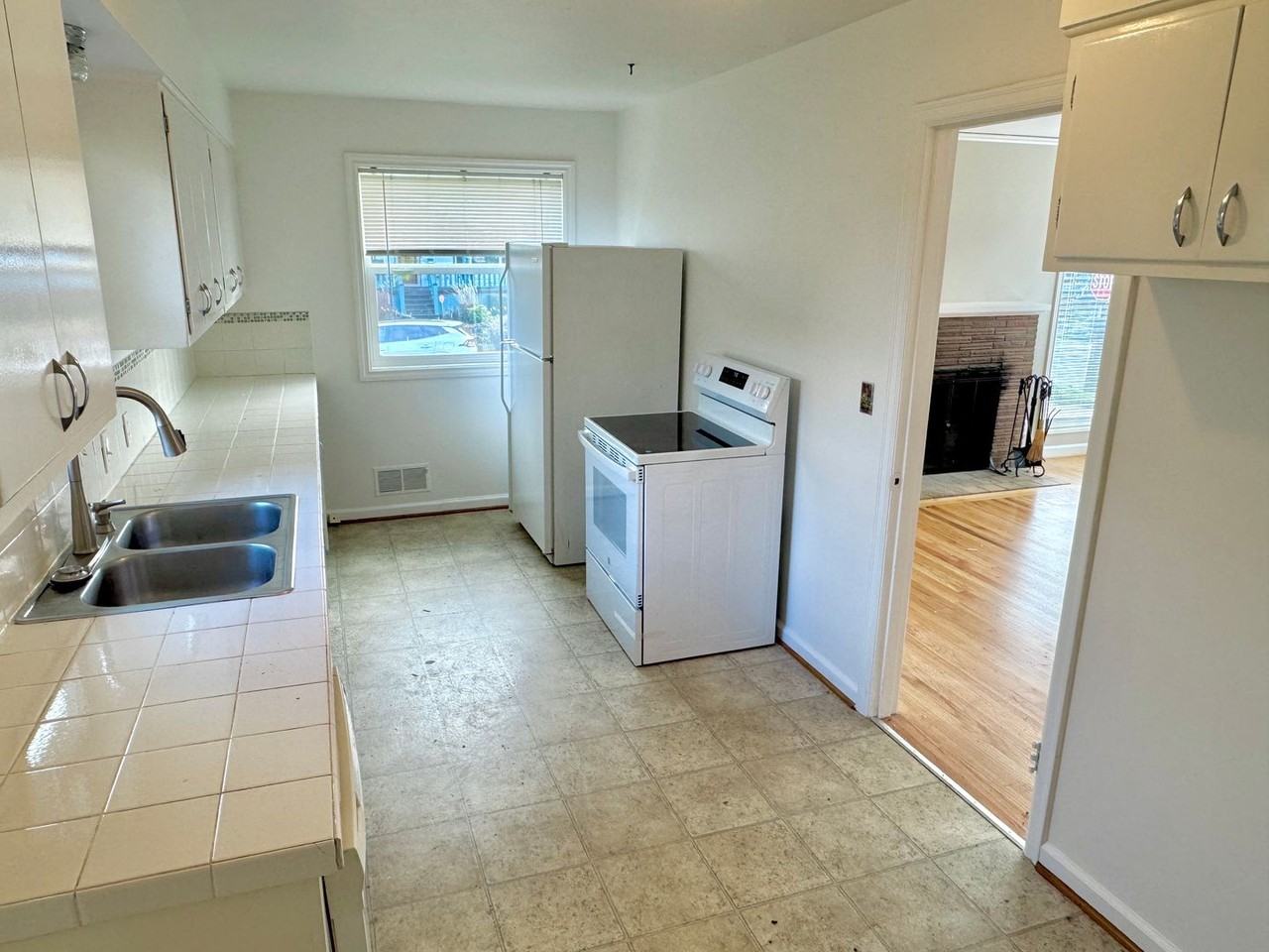 6229 Ne Siskiyou St - Photo 3 of 16