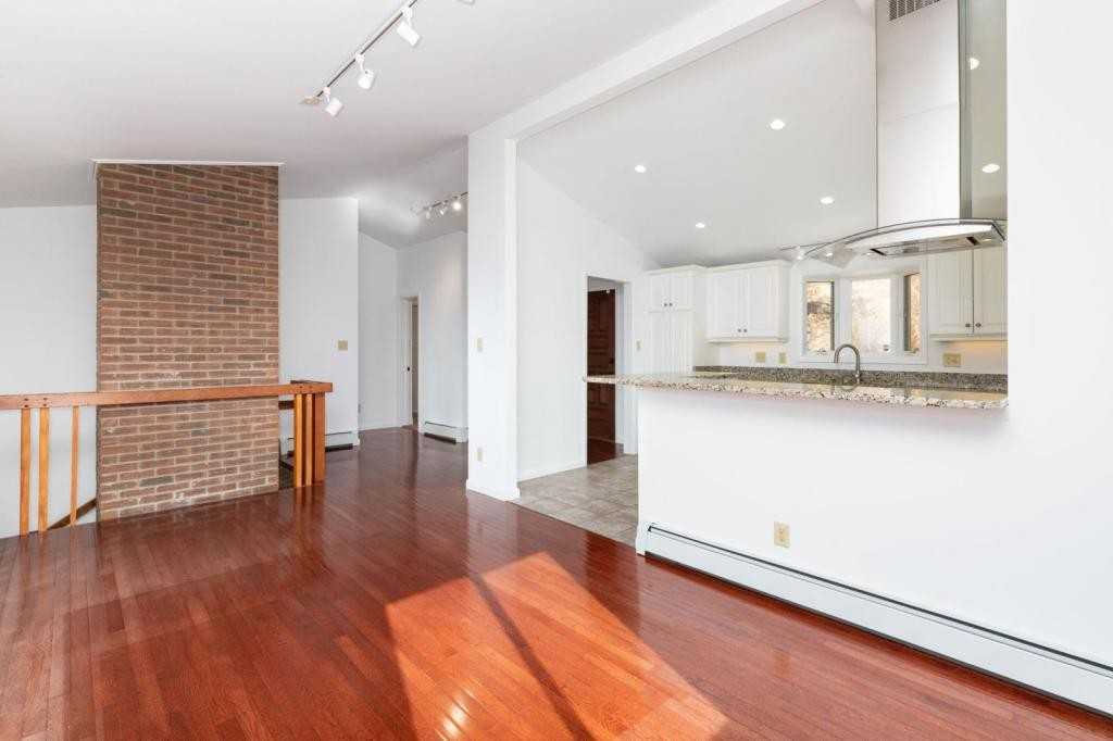 200 Bent Tree Rd - Photo 4 of 24