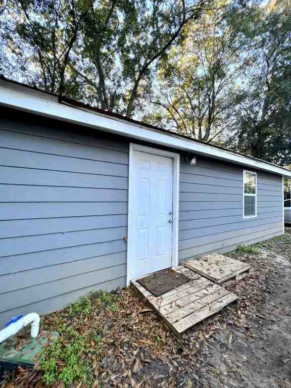 135 Honeysuckle Ln - Photo 5 of 8