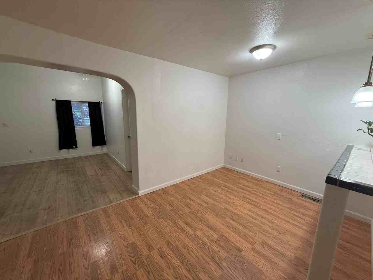 1337 Hyder St - Photo 5 of 12