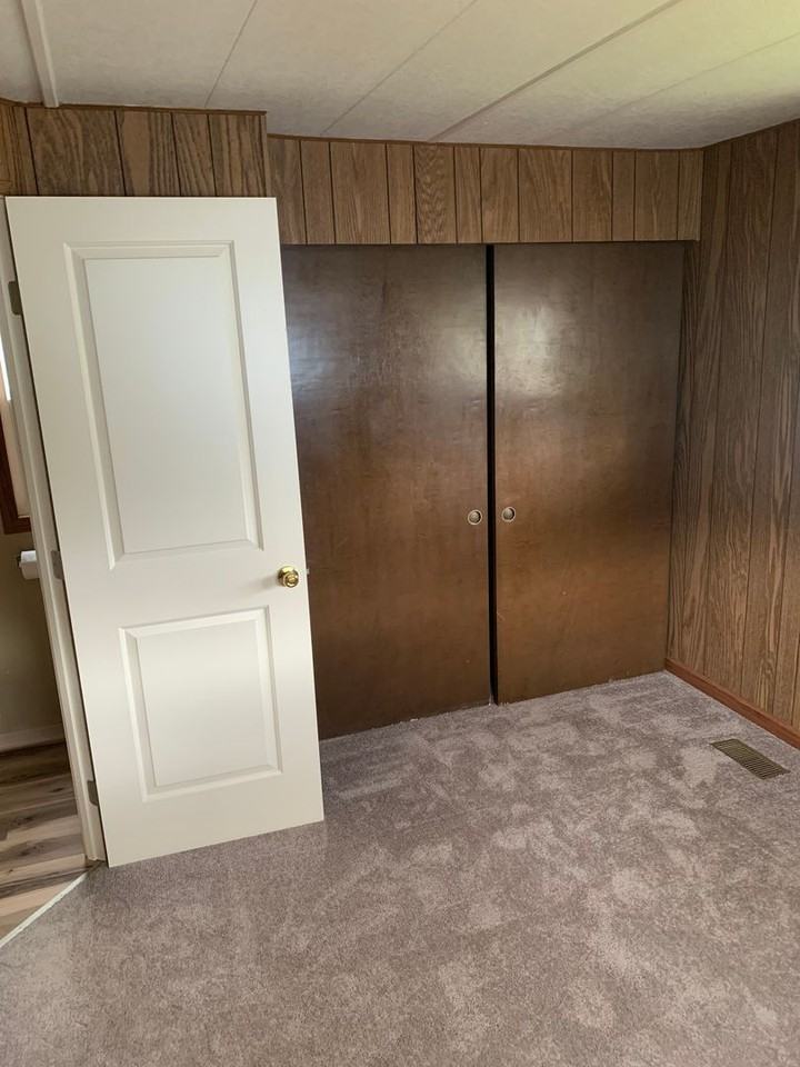 956 7th St - Photo 5 of 17