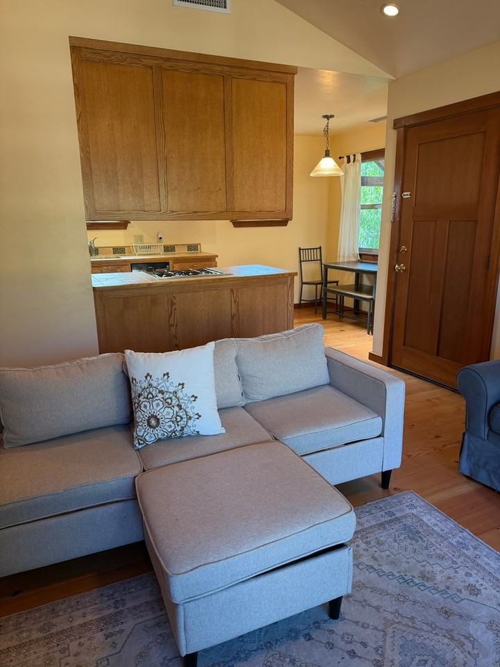 305 S Montgomery St - Photo 7 of 14