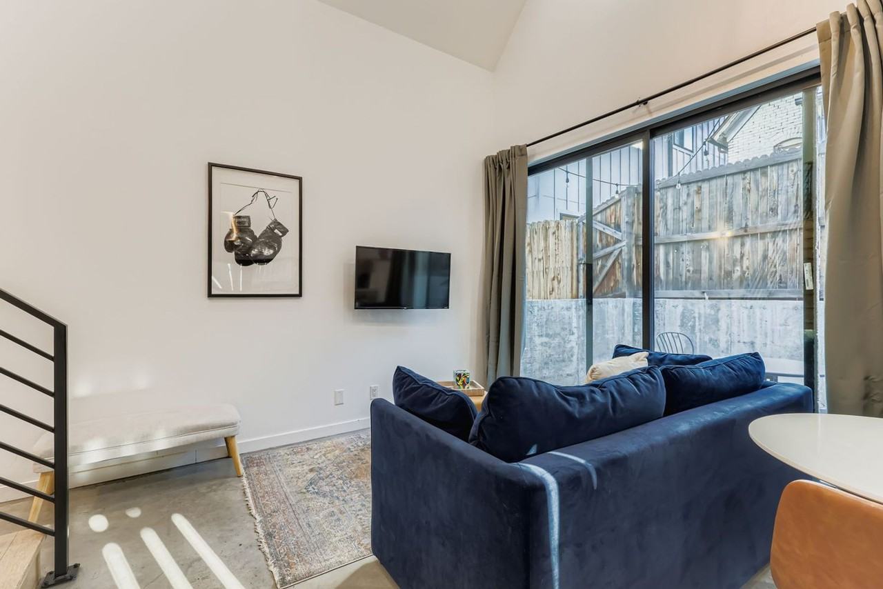 3251 Lawrence St - Photo 7 of 17