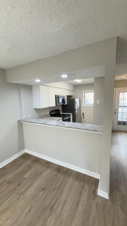 409 Garden Dr - Photo 6 of 37