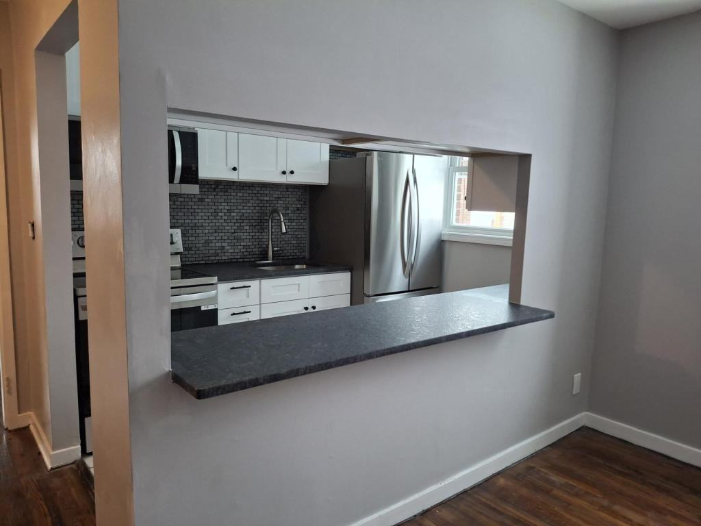 1059 Midland Ave - Photo 3 of 10