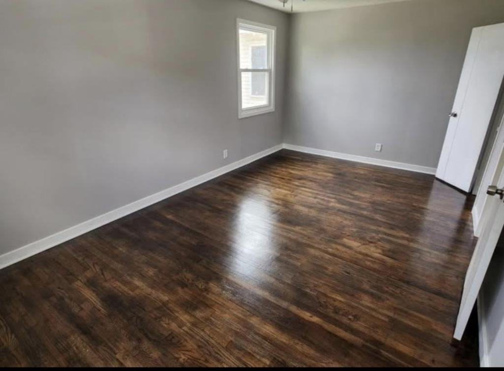 1059 Midland Ave - Photo 7 of 10