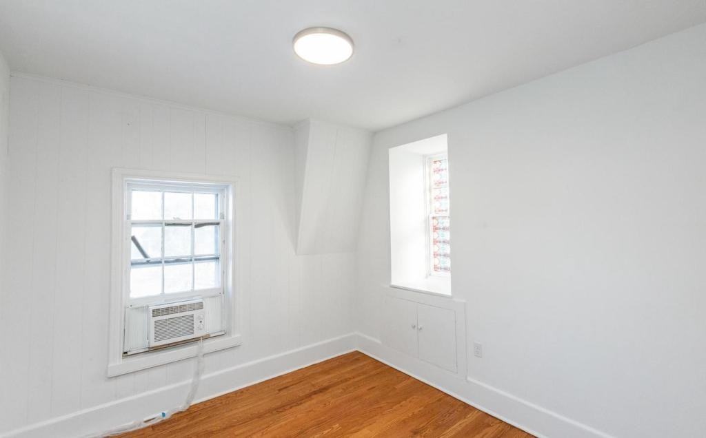 123 W Church St - Photo 4 of 17