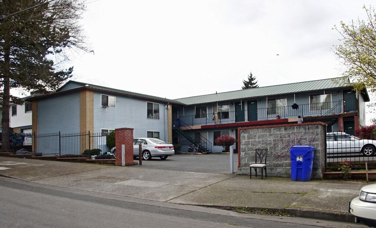 Ben Hi - Photo 4 of 5