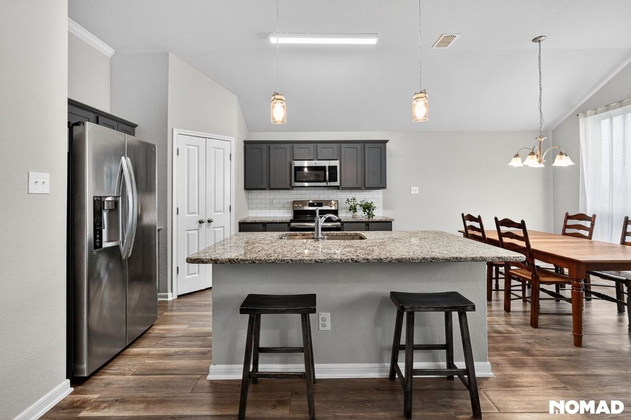 7328 Hudson Grove Dr - Photo 4 of 23