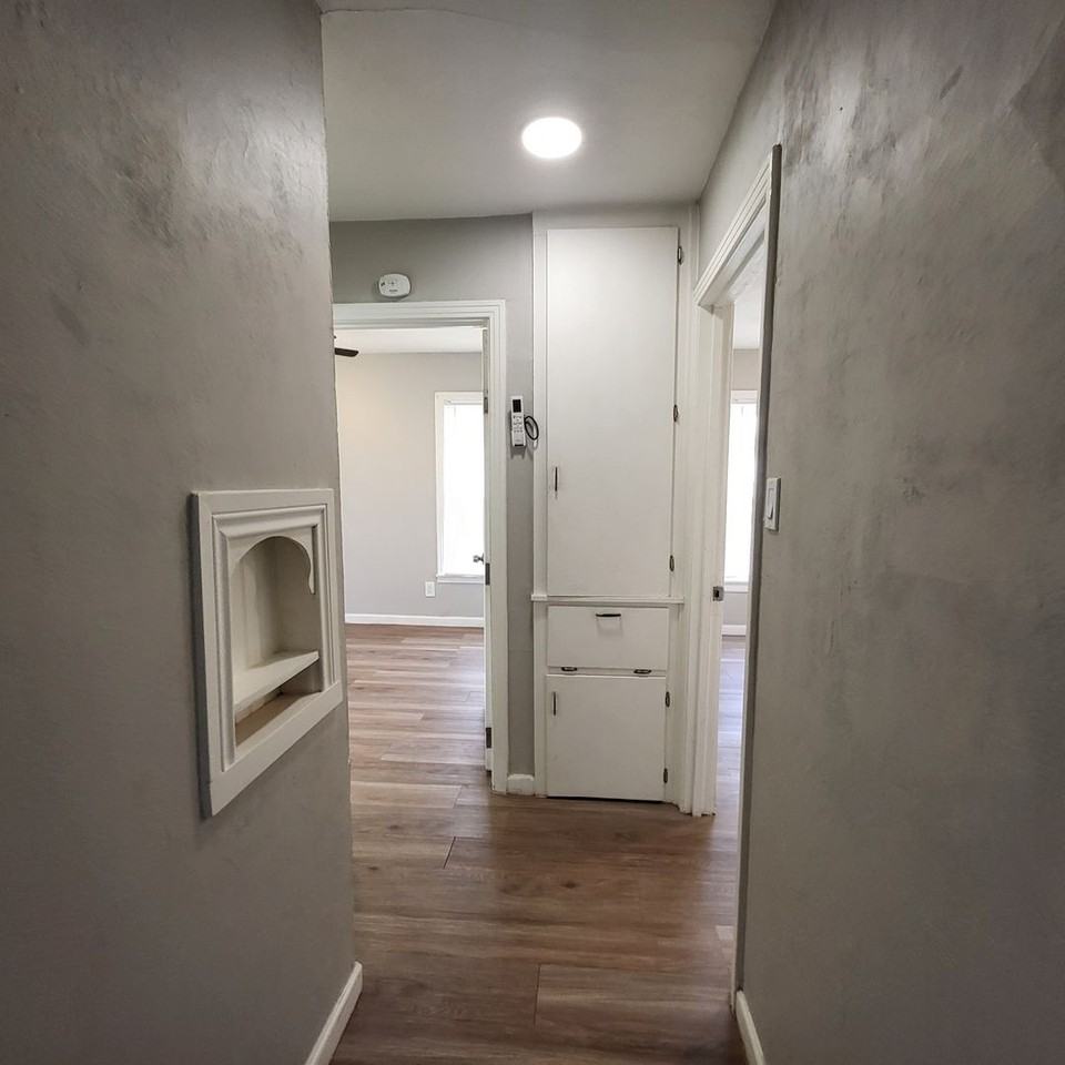 1909 Pecos St - Photo 3 of 19