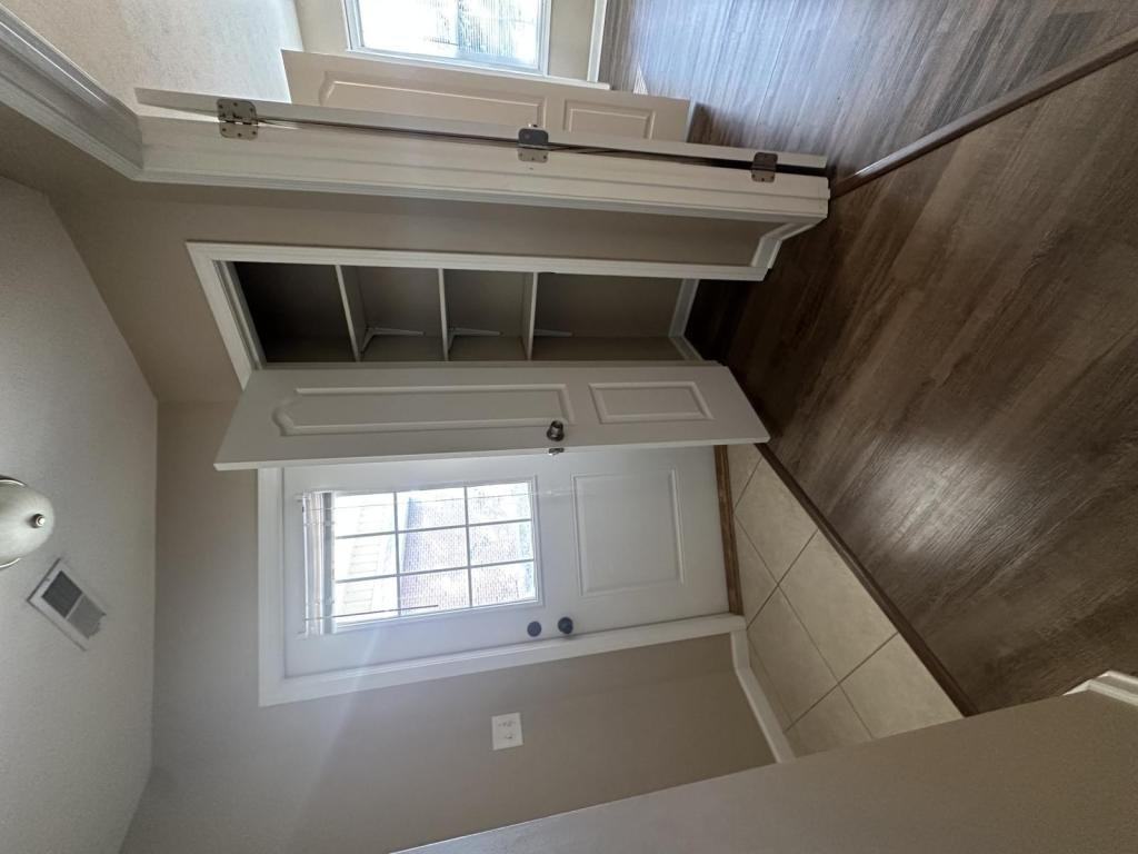 805 W Chestnut St - Photo 5 of 12