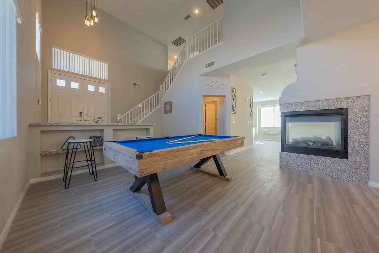 8280 Crown Peak Ave - Photo 6 of 23