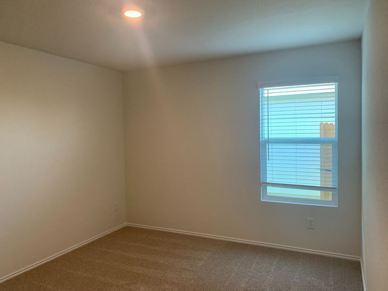 4323 Johnstown Ln - Photo 7 of 15