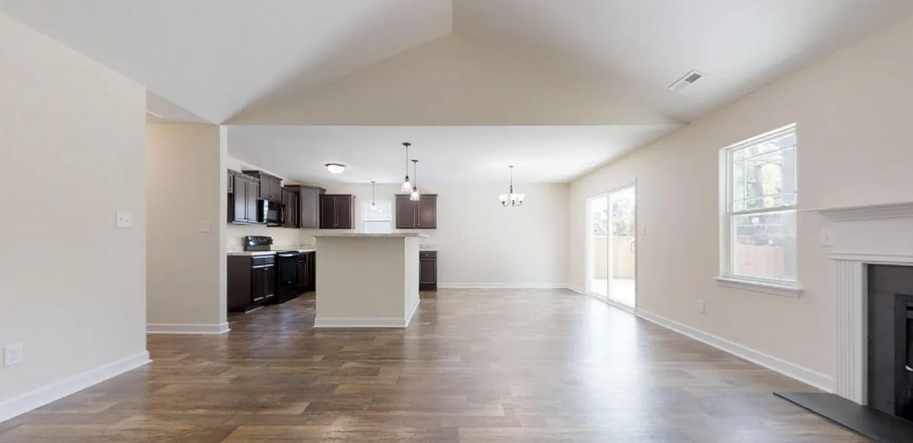 218 Rowland Dr - Photo 2 of 23