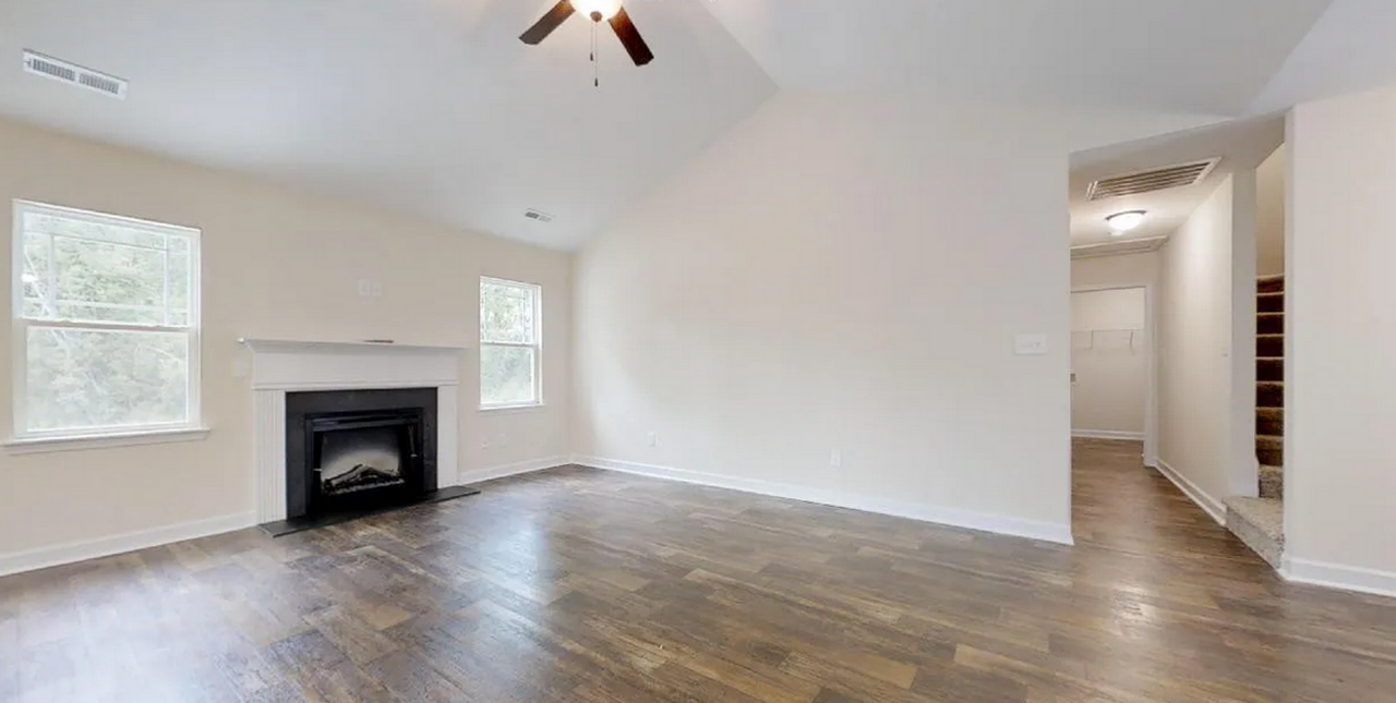 218 Rowland Dr - Photo 5 of 23