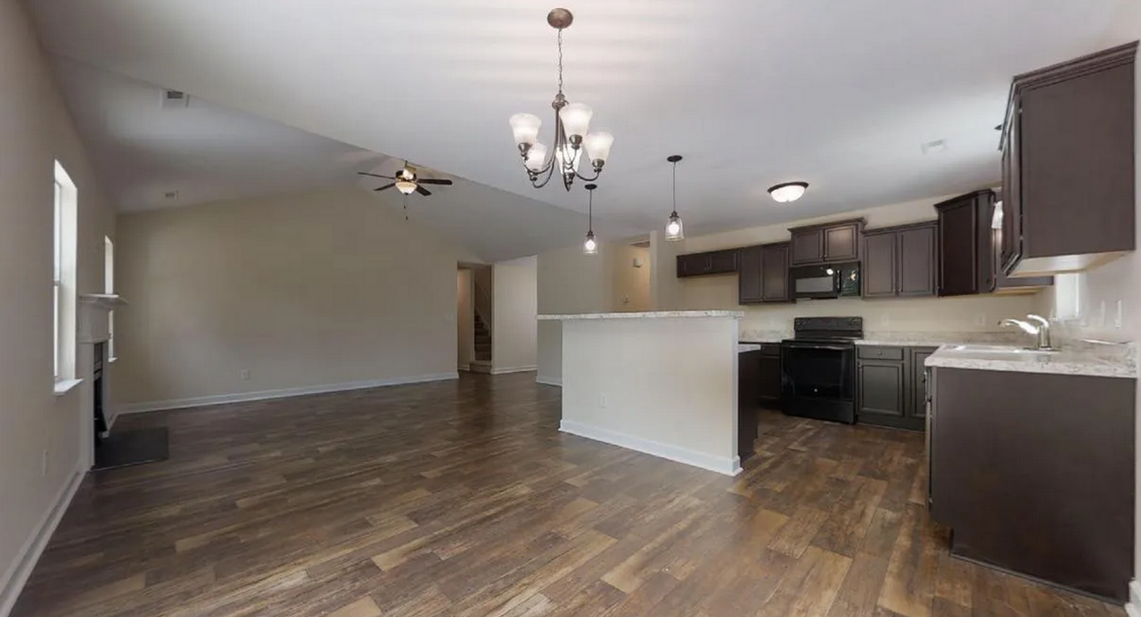 218 Rowland Dr - Photo 6 of 23