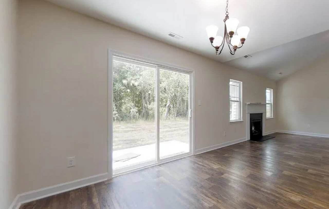 218 Rowland Dr - Photo 7 of 23