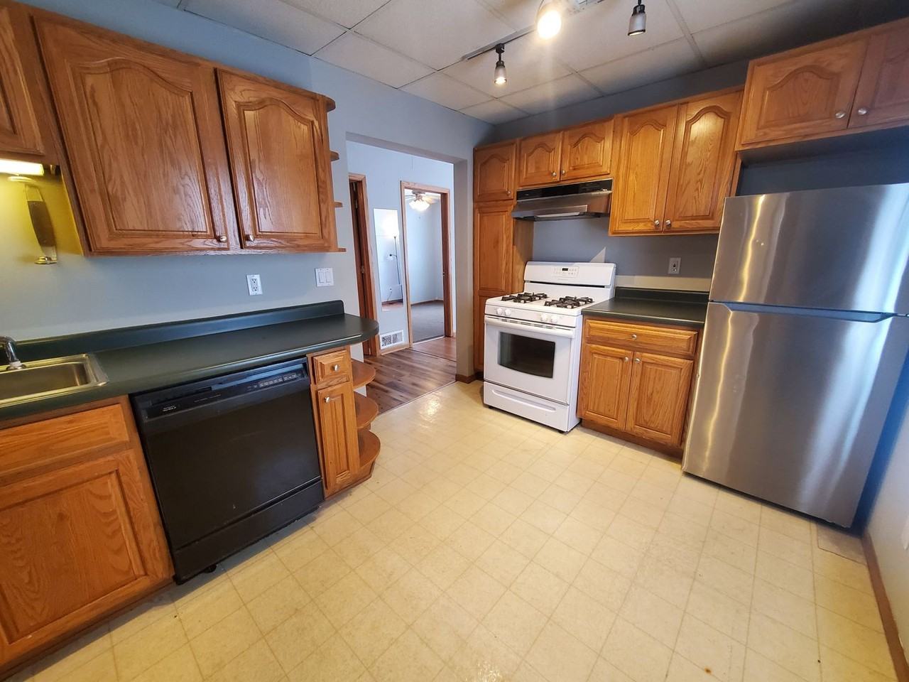 1518 Kentucky St - Photo 2 of 13