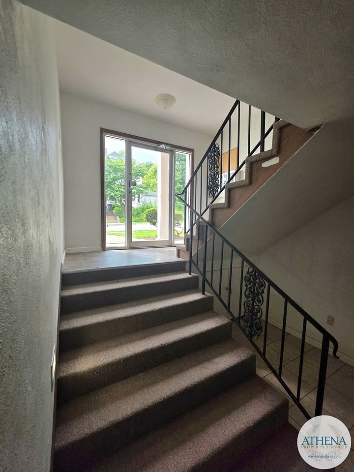 410 Marie - Photo 3 of 6