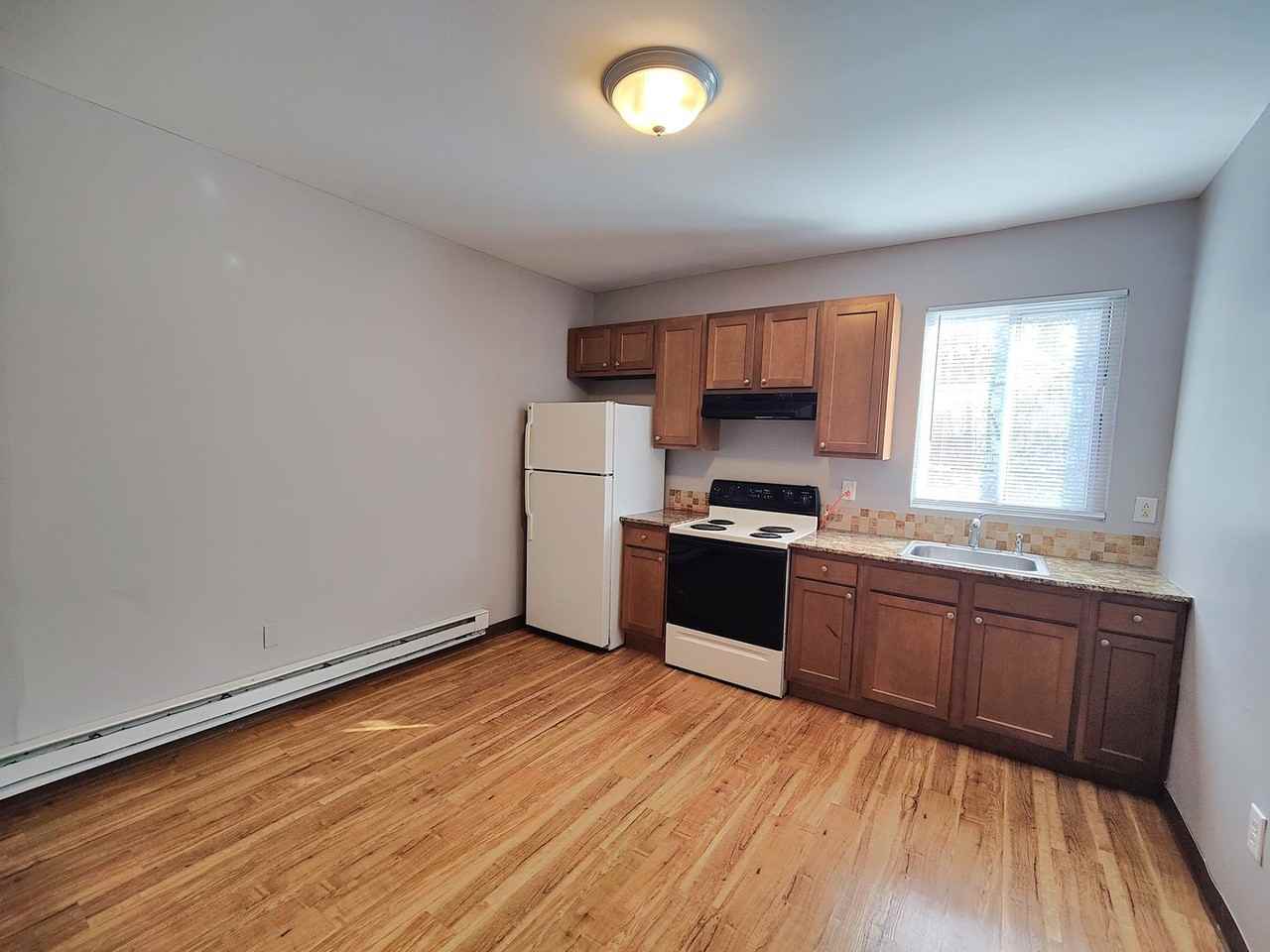 2661 S 18th St - Photo 5 of 18