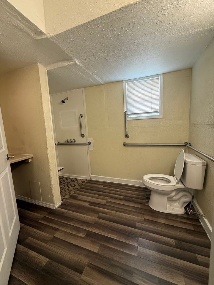 1601 E Central Texas Expy #124 - Photo 7 of 8